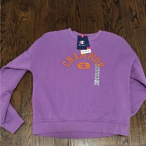 Champion Women's Purple Sweatshirt Size Small NWT